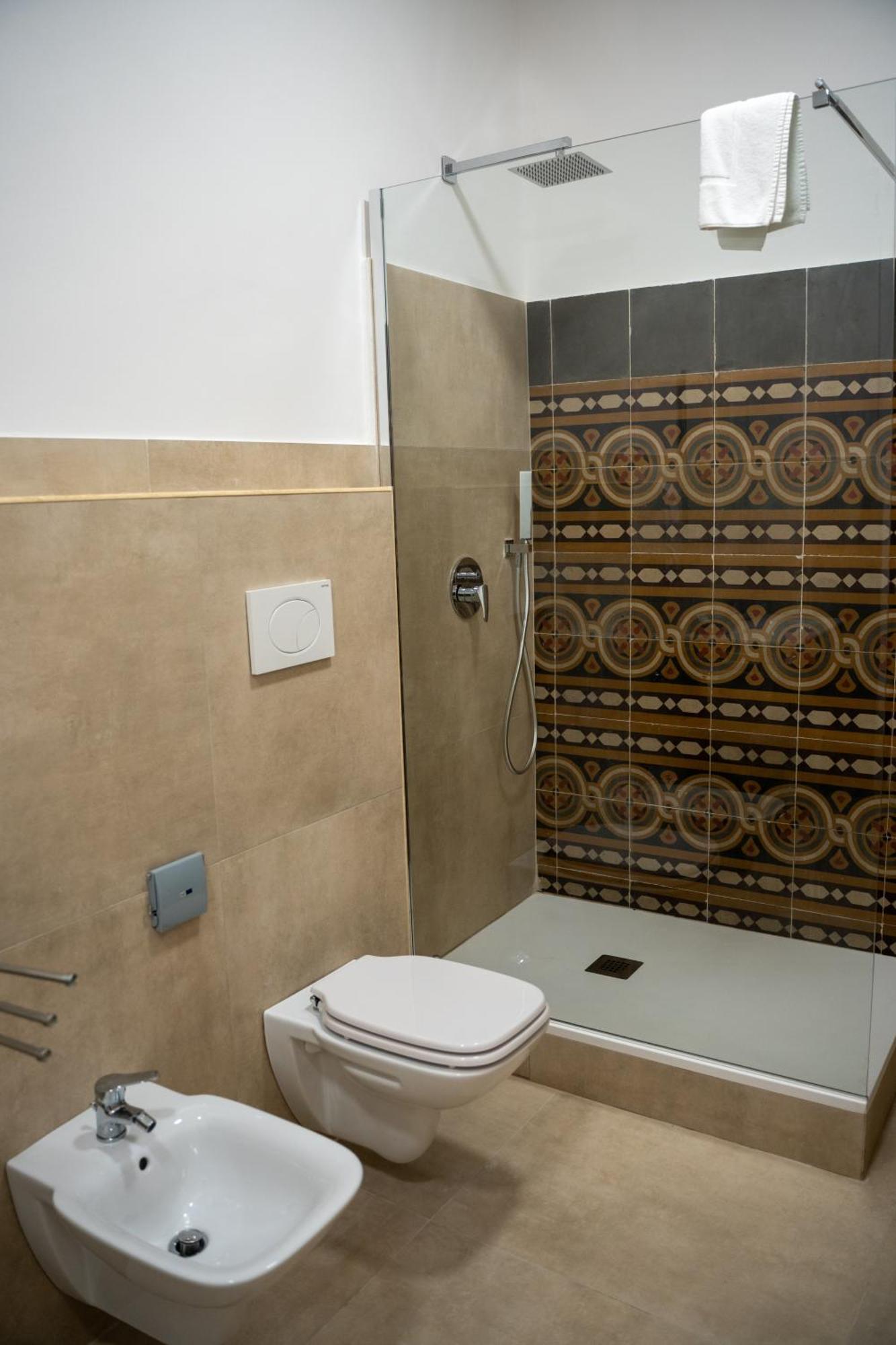 Principe Amedeo 93 Bed & Breakfast Bari Luaran gambar