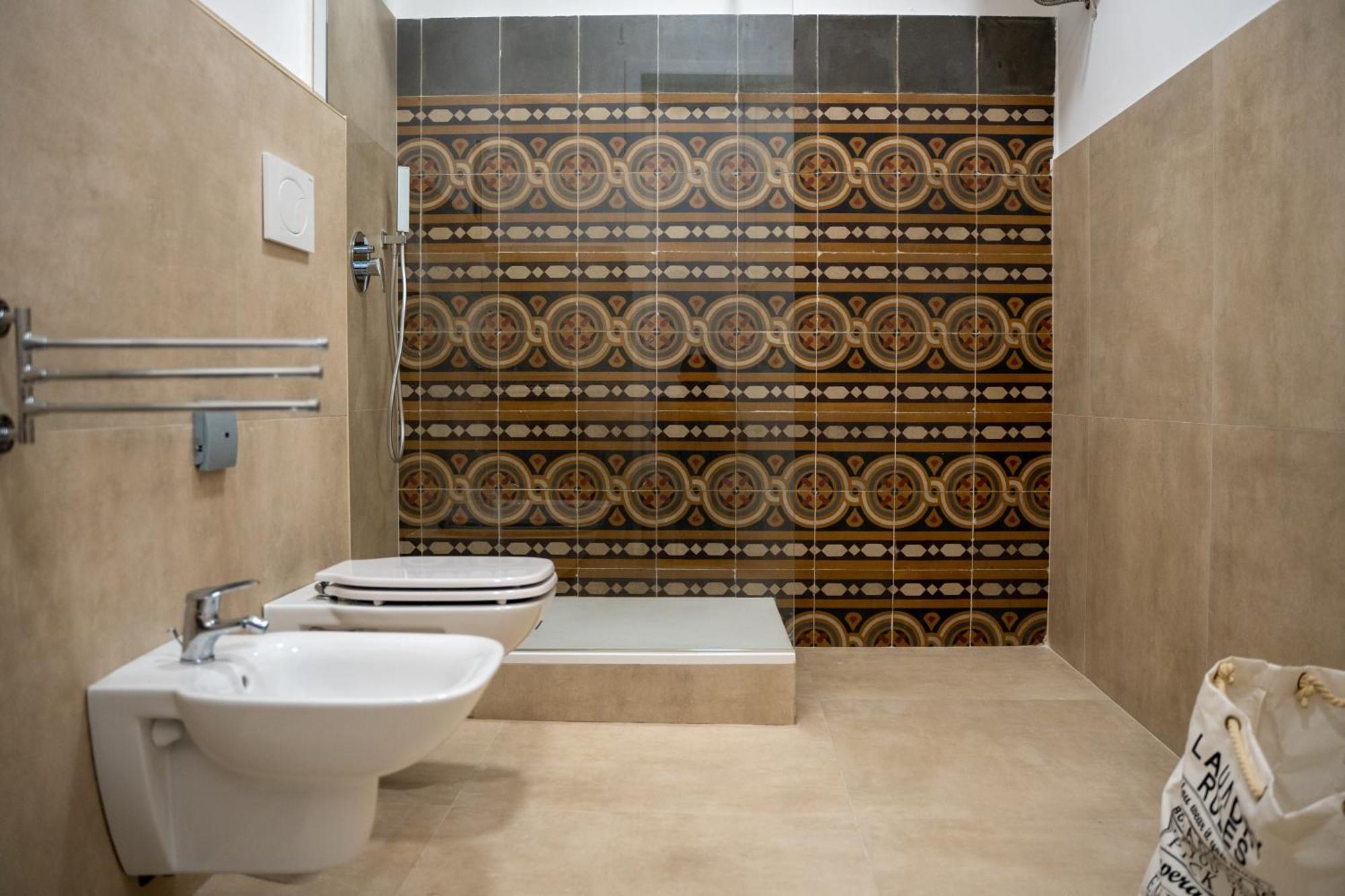 Principe Amedeo 93 Bed & Breakfast Bari Luaran gambar