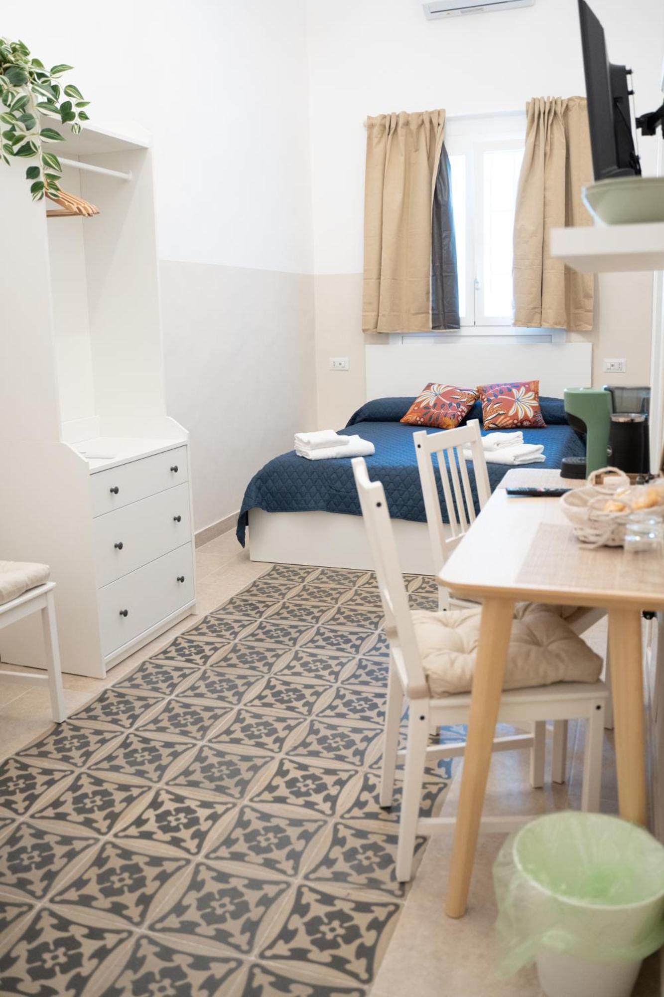 Principe Amedeo 93 Bed & Breakfast Bari Luaran gambar